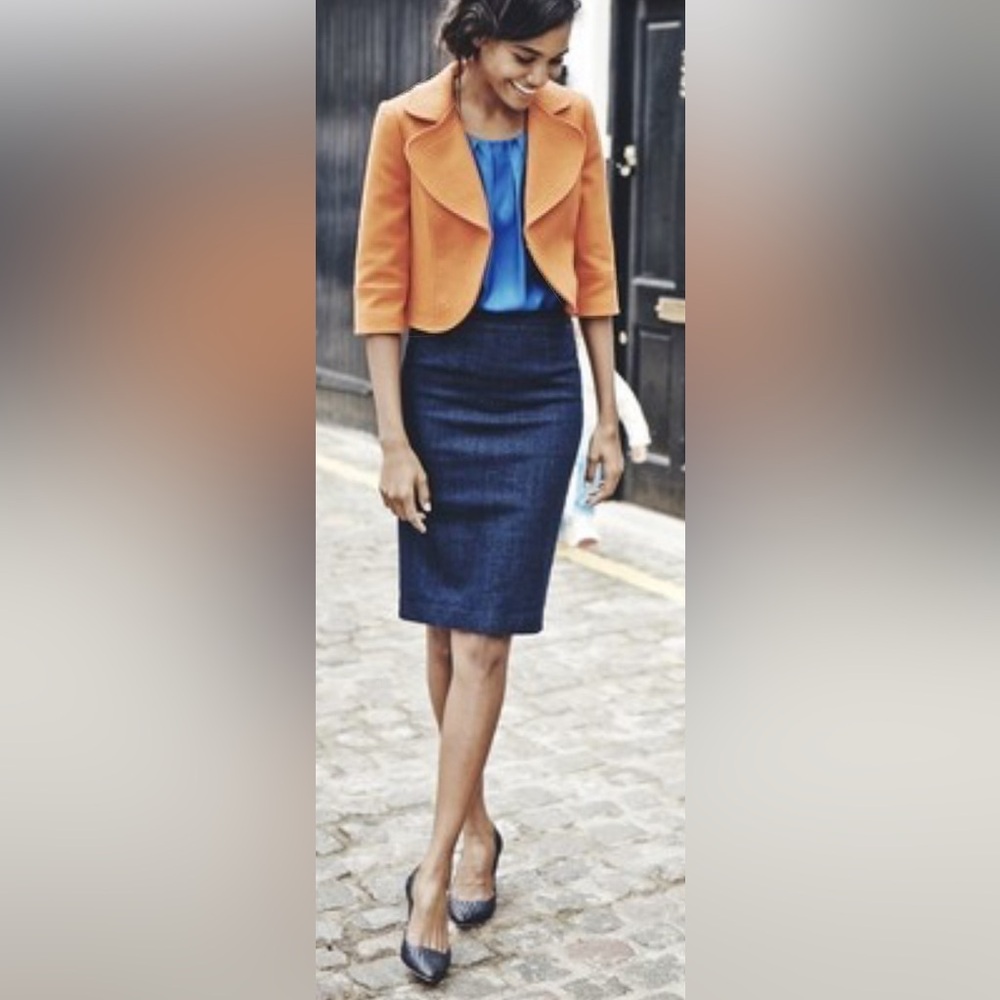Ann Taylor size 2 navy skirt